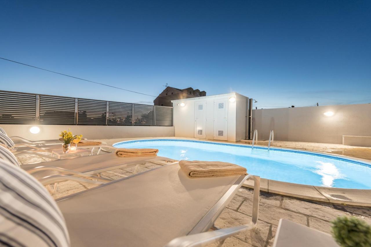 Villa Lena Luxury Apartments Novalja Luaran gambar