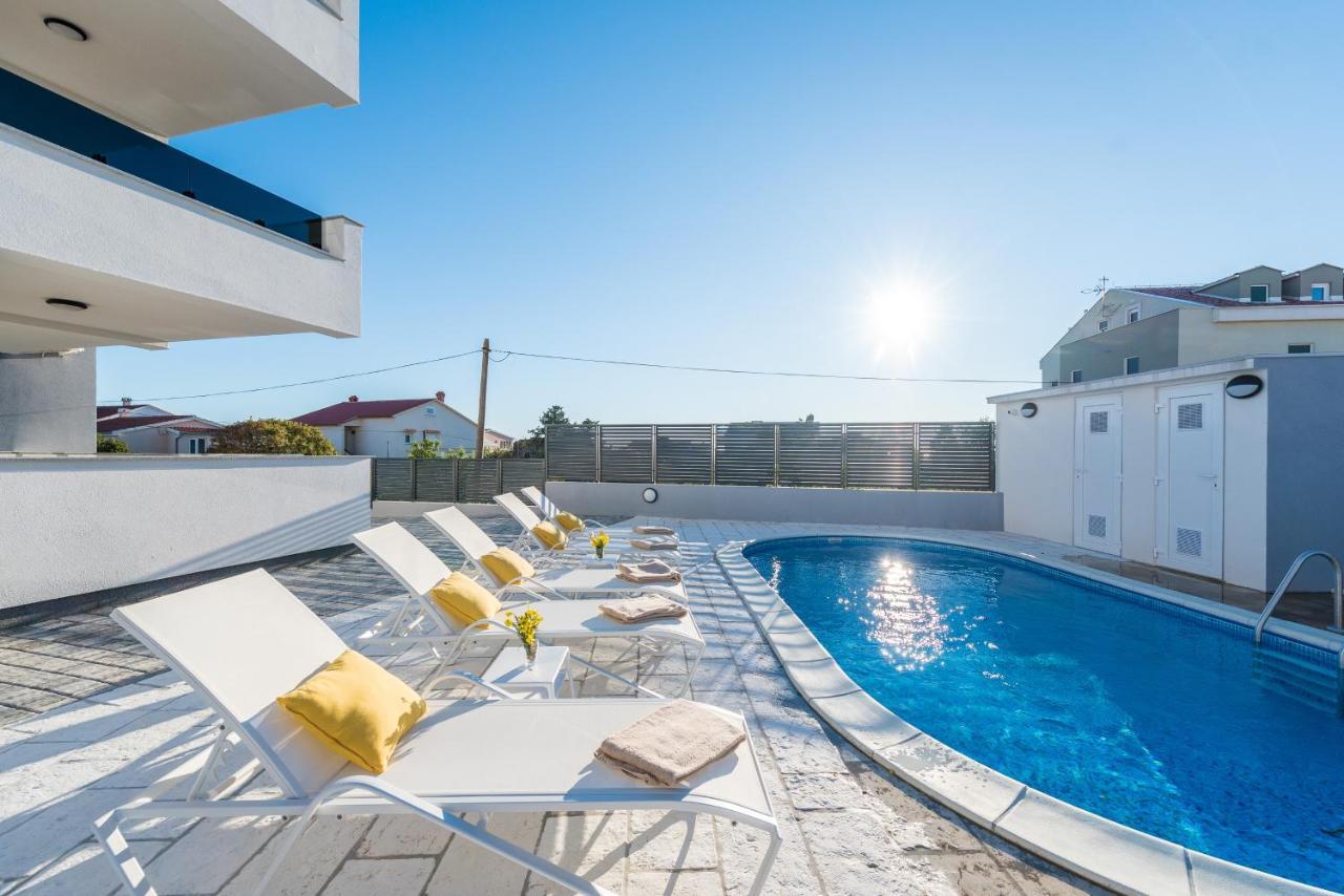 Villa Lena Luxury Apartments Novalja Luaran gambar