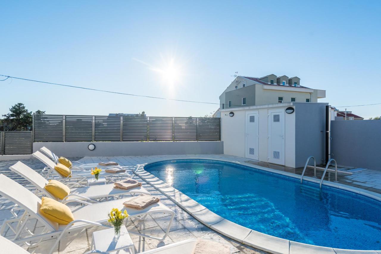 Villa Lena Luxury Apartments Novalja Luaran gambar