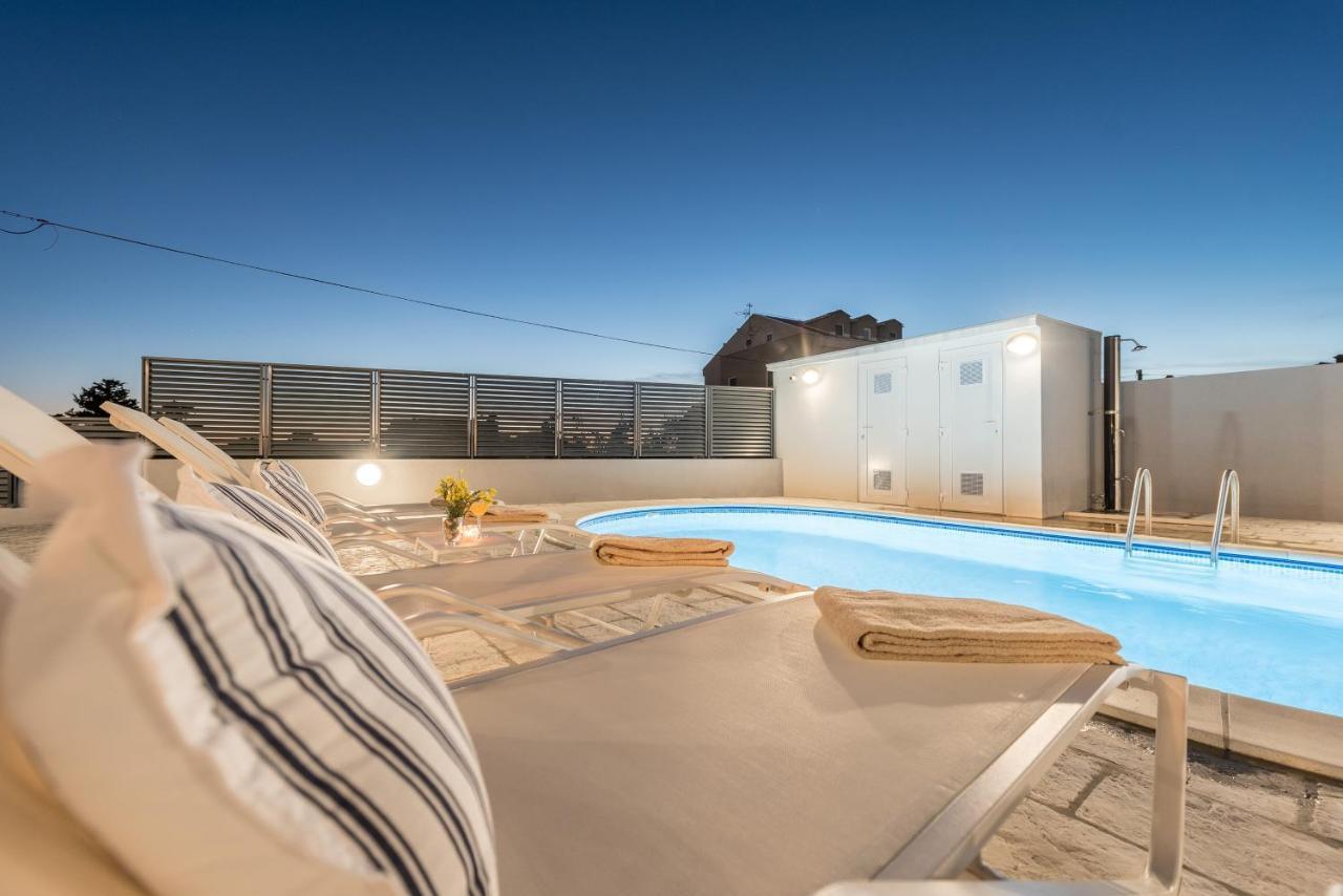 Villa Lena Luxury Apartments Novalja Luaran gambar