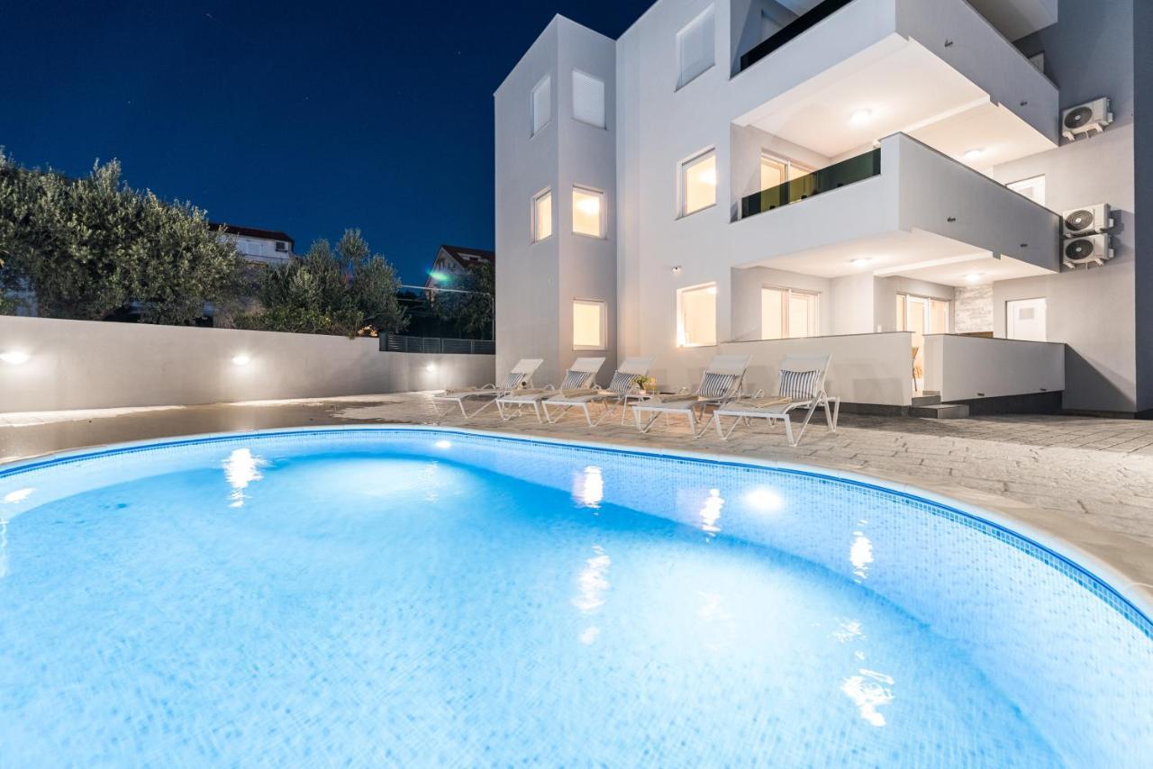 Villa Lena Luxury Apartments Novalja Luaran gambar