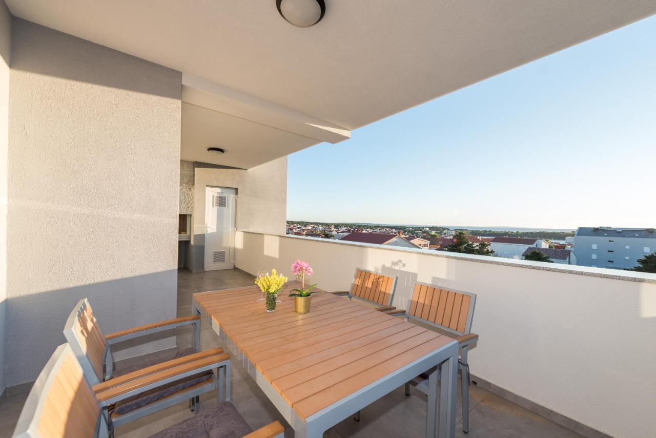 Villa Lena Luxury Apartments Novalja Luaran gambar