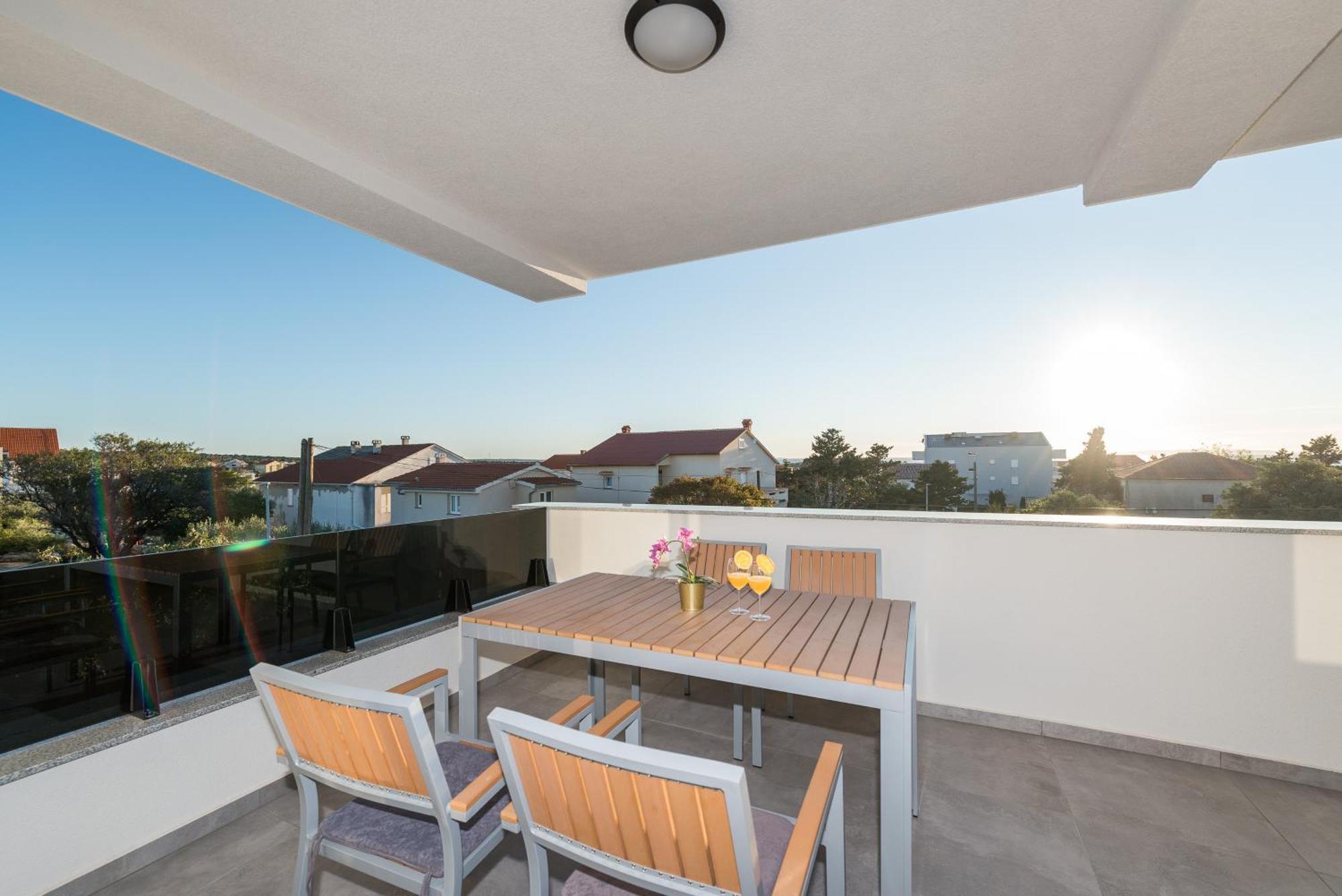 Villa Lena Luxury Apartments Novalja Bilik gambar