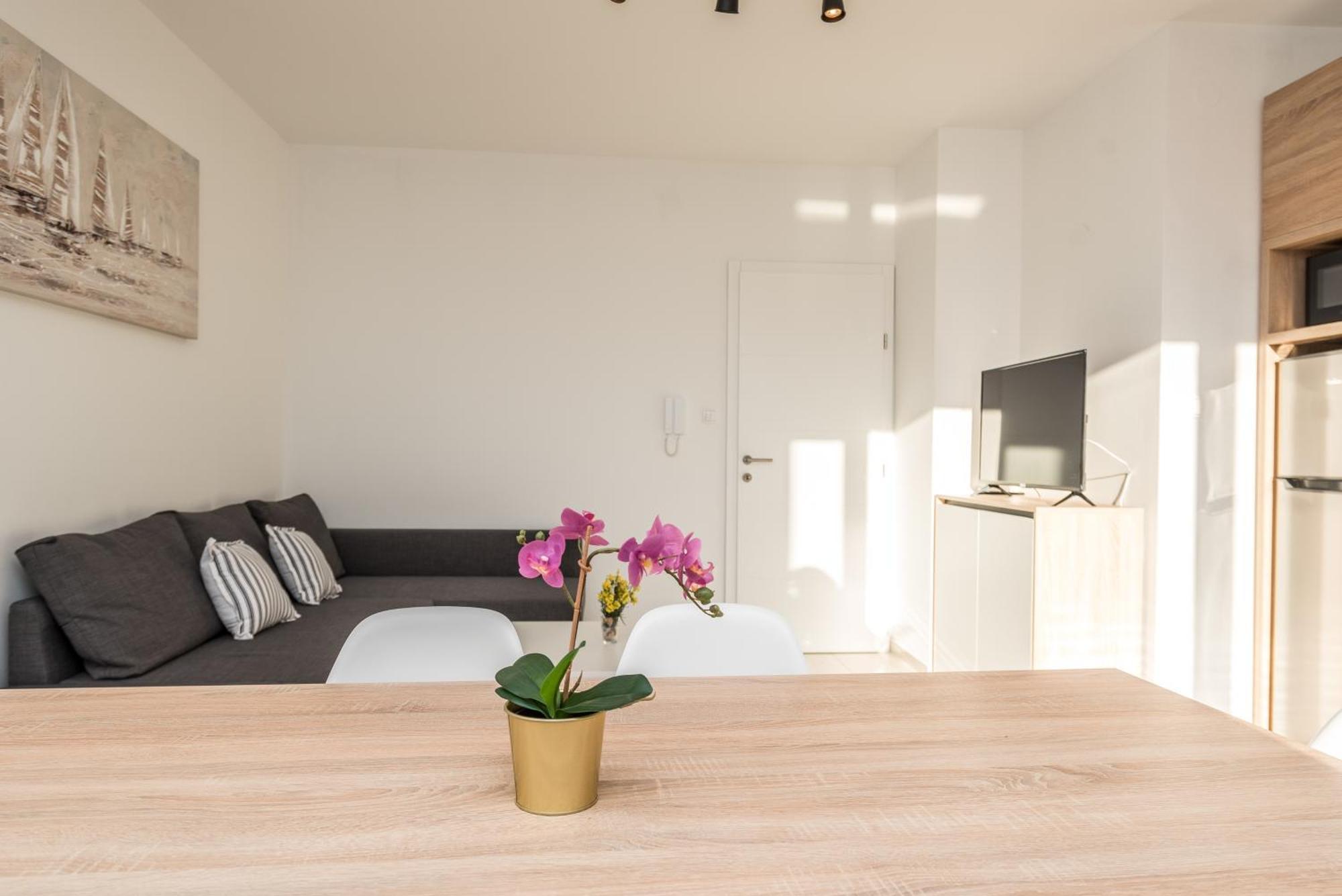 Villa Lena Luxury Apartments Novalja Bilik gambar